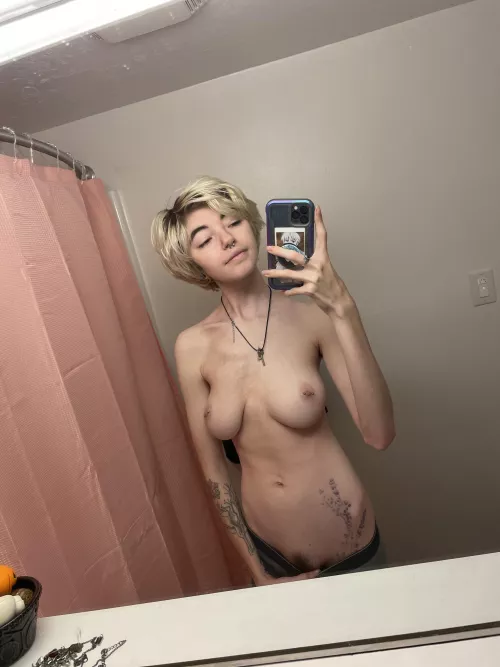 Any tomboy lovers?💙