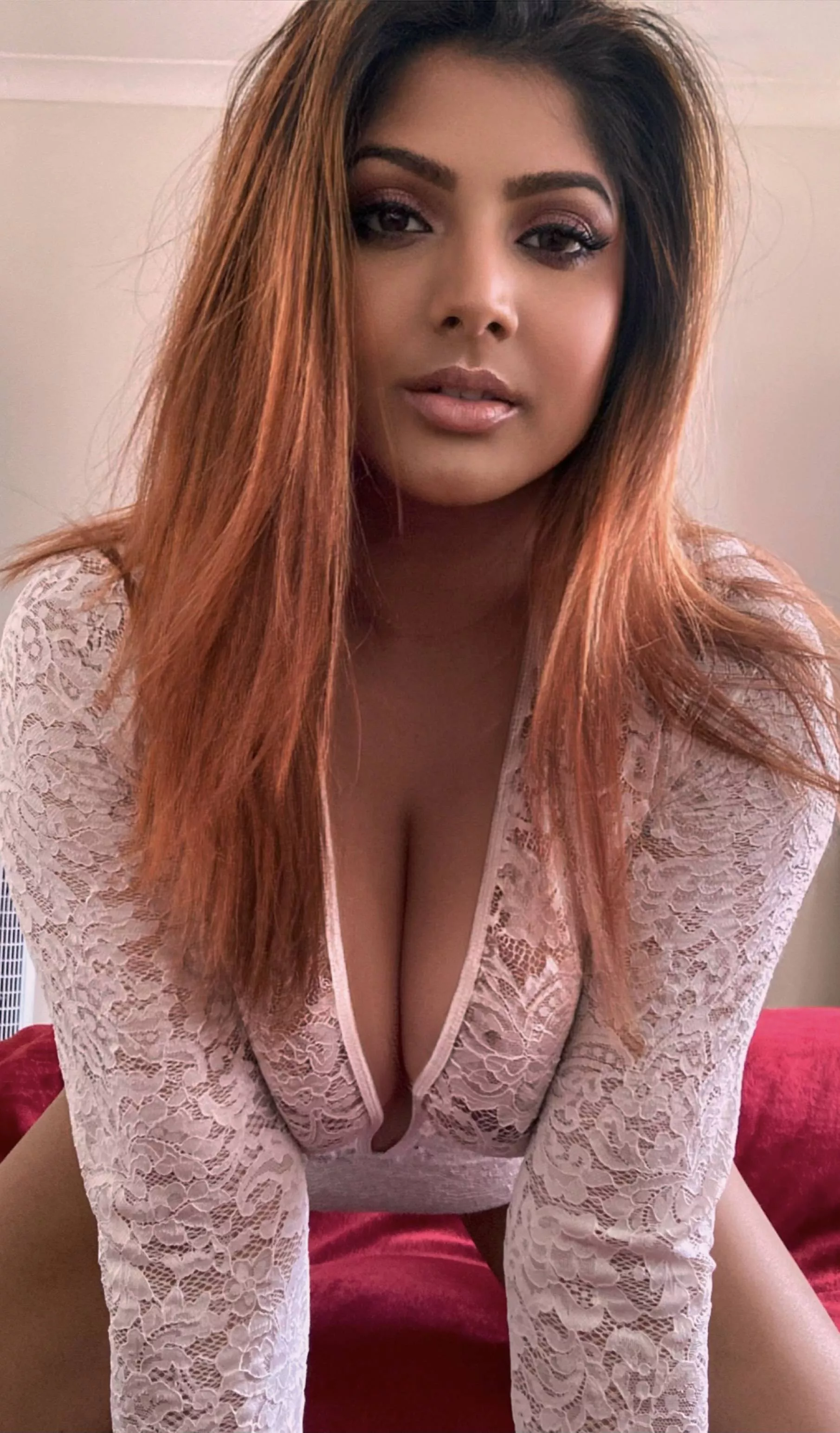 I’m back! Miss me? 😛subscribe and come see what I’ve been up to, link in bio xx