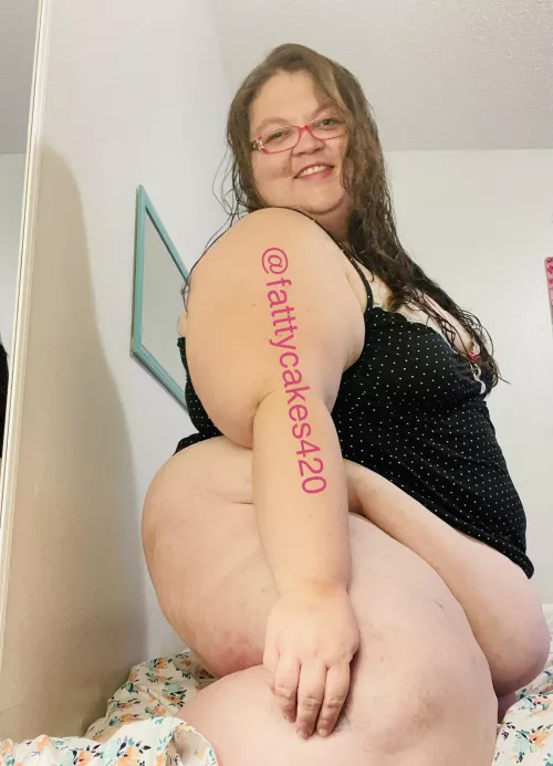 Lemme sit on your face and explain why I’m toxic 😘🖤