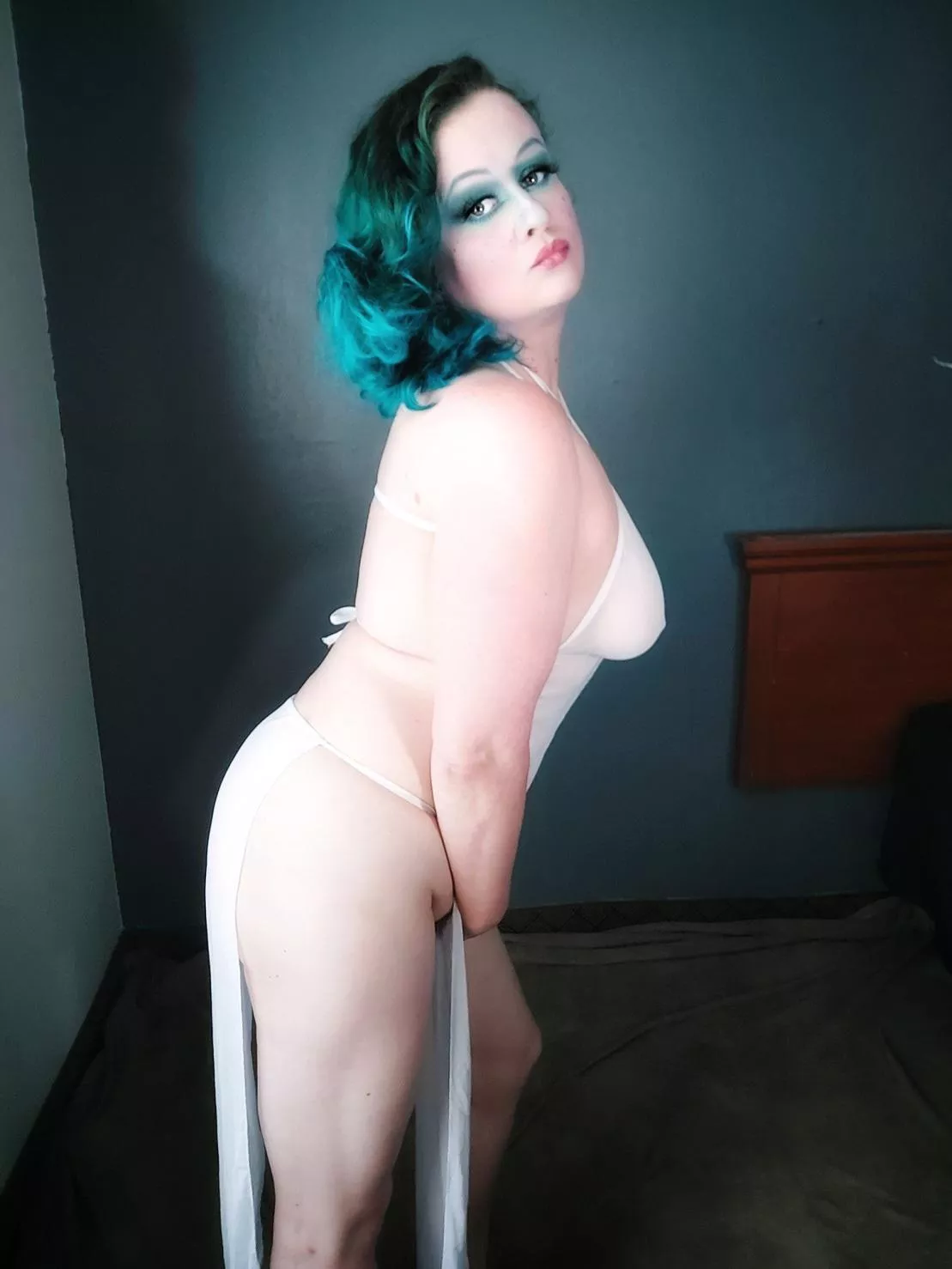 touching me...touching you...😋🥰💋