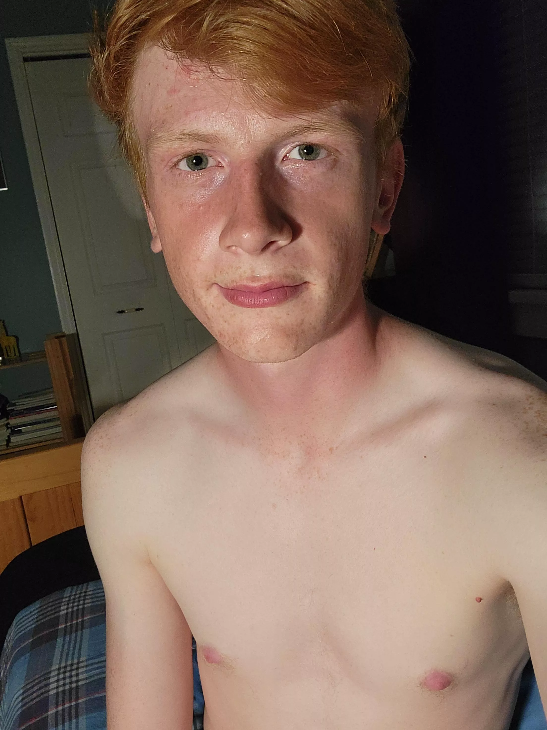 I need a cuddle buddy 😏