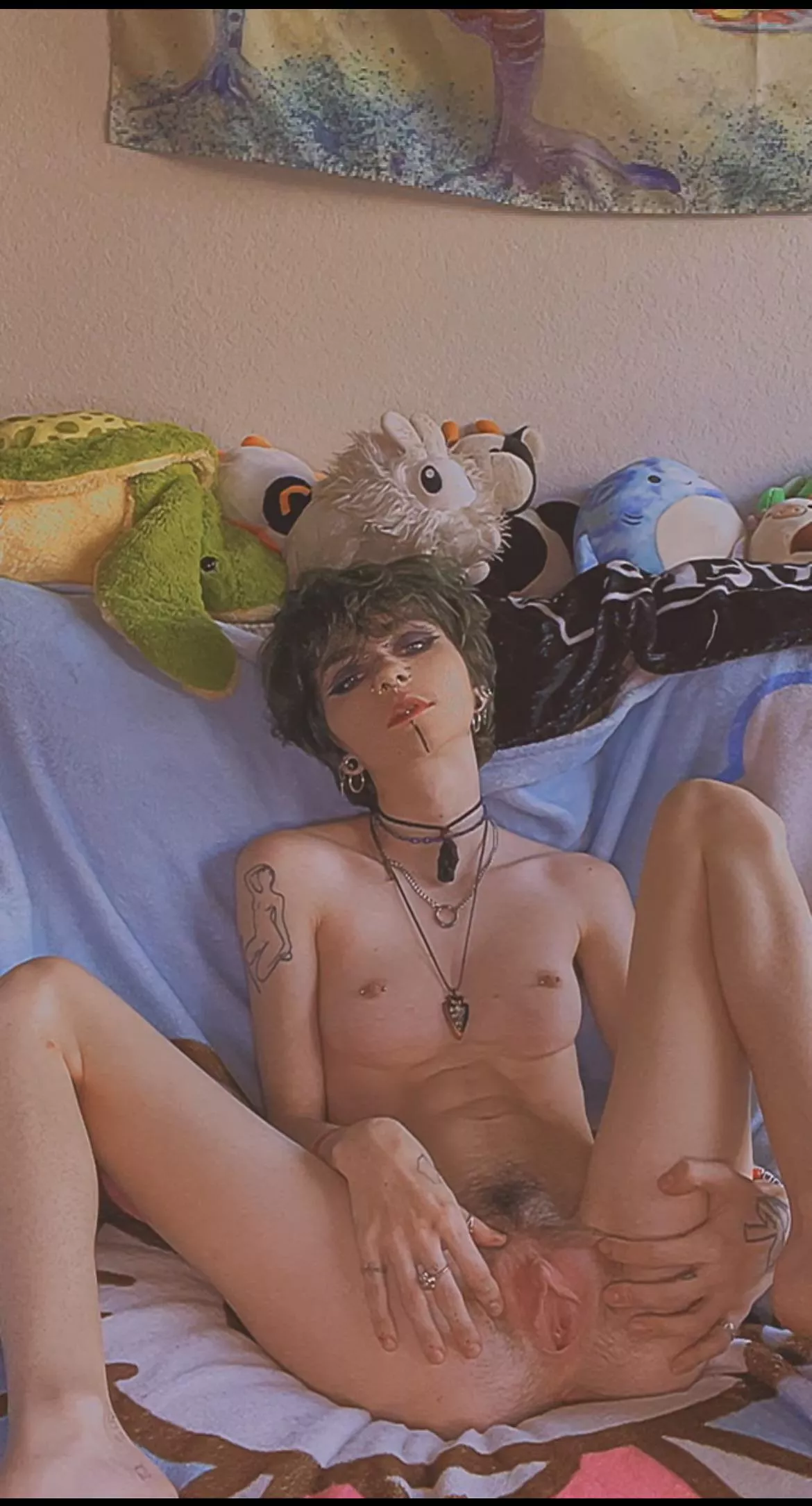 let’s go to a concert and make out in the bathroom stall