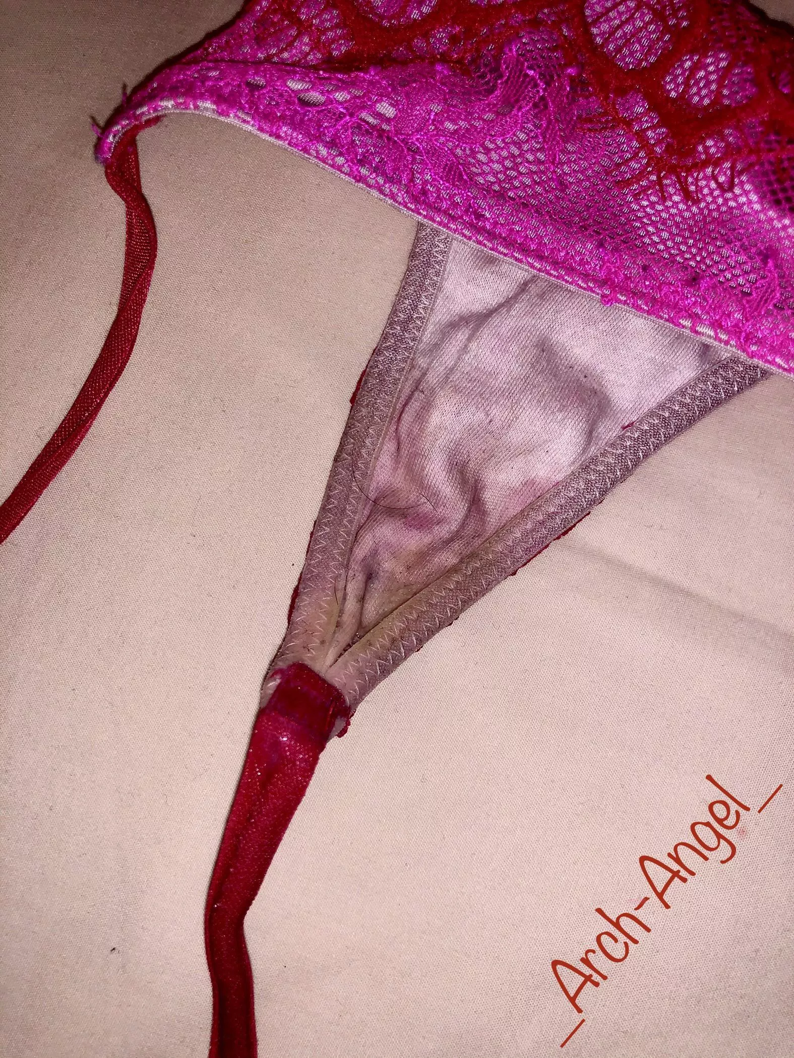 Theyre gliste ing with 8 rounds-worth of cum 