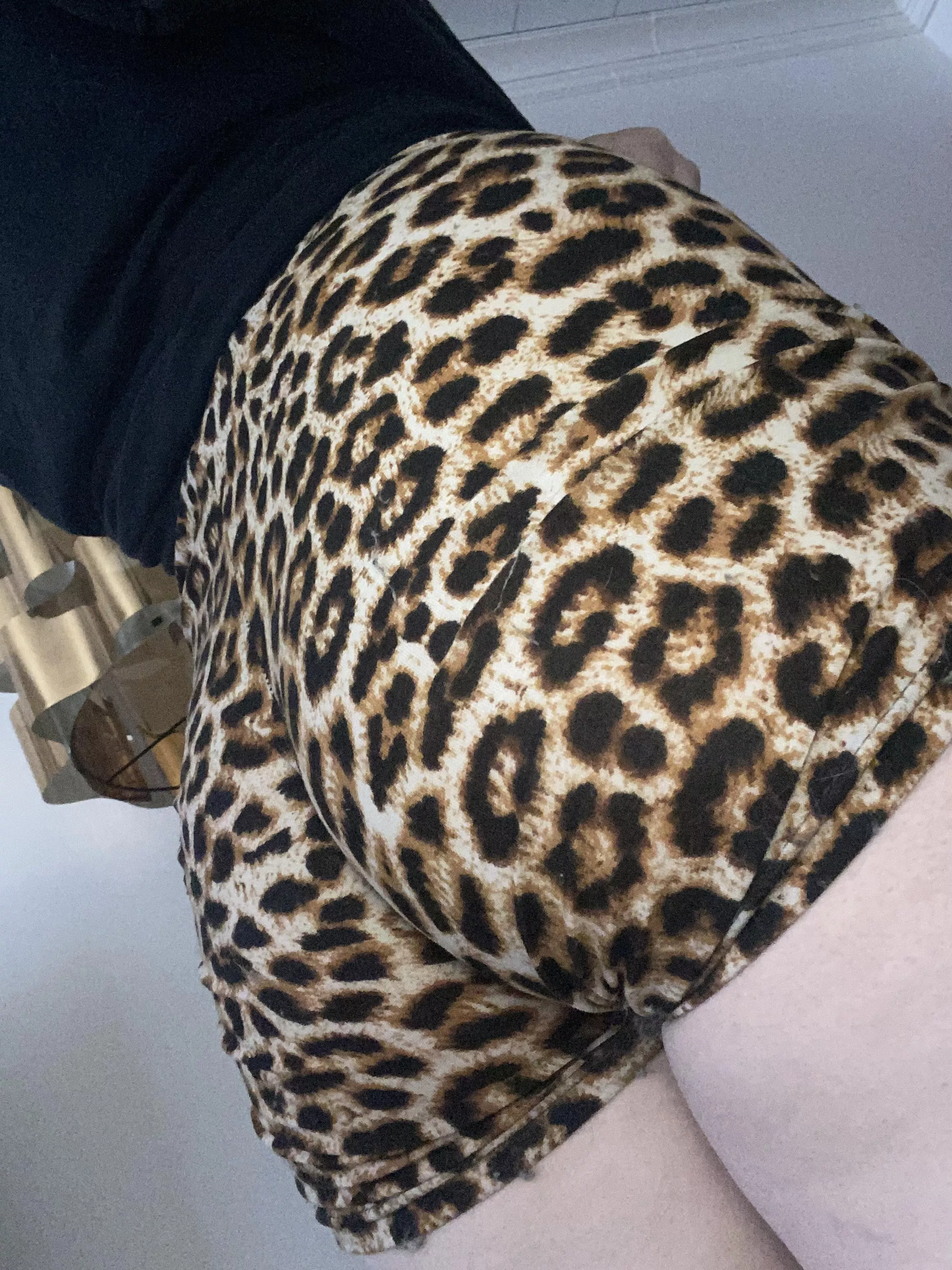 can you tell i’m not wearing panties?