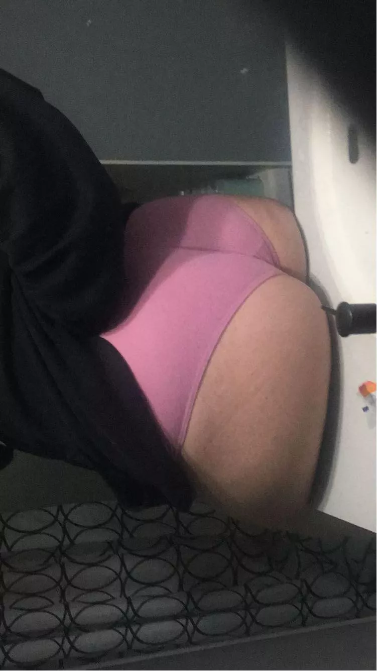 Out of thongs🤷‍♀️