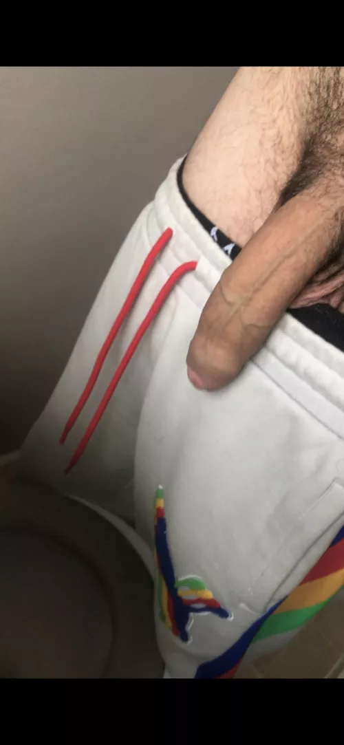 Big dick scally/chav lad here(Essex)🍆👅💦 1.6k+ on twitter @HungYoungAlpha 😈-Dms open-😈 (soft cock pic)