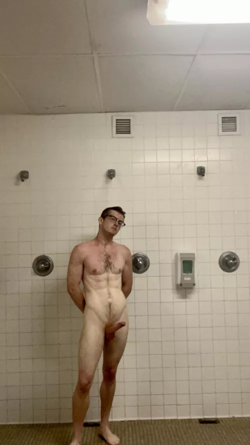 Went to a new gym, this one had a communal shower but I was all alone 😔