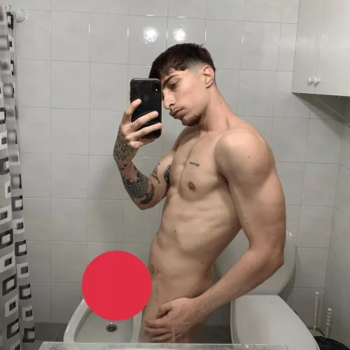 I just came from the gym and I have it very hard, who can help me?