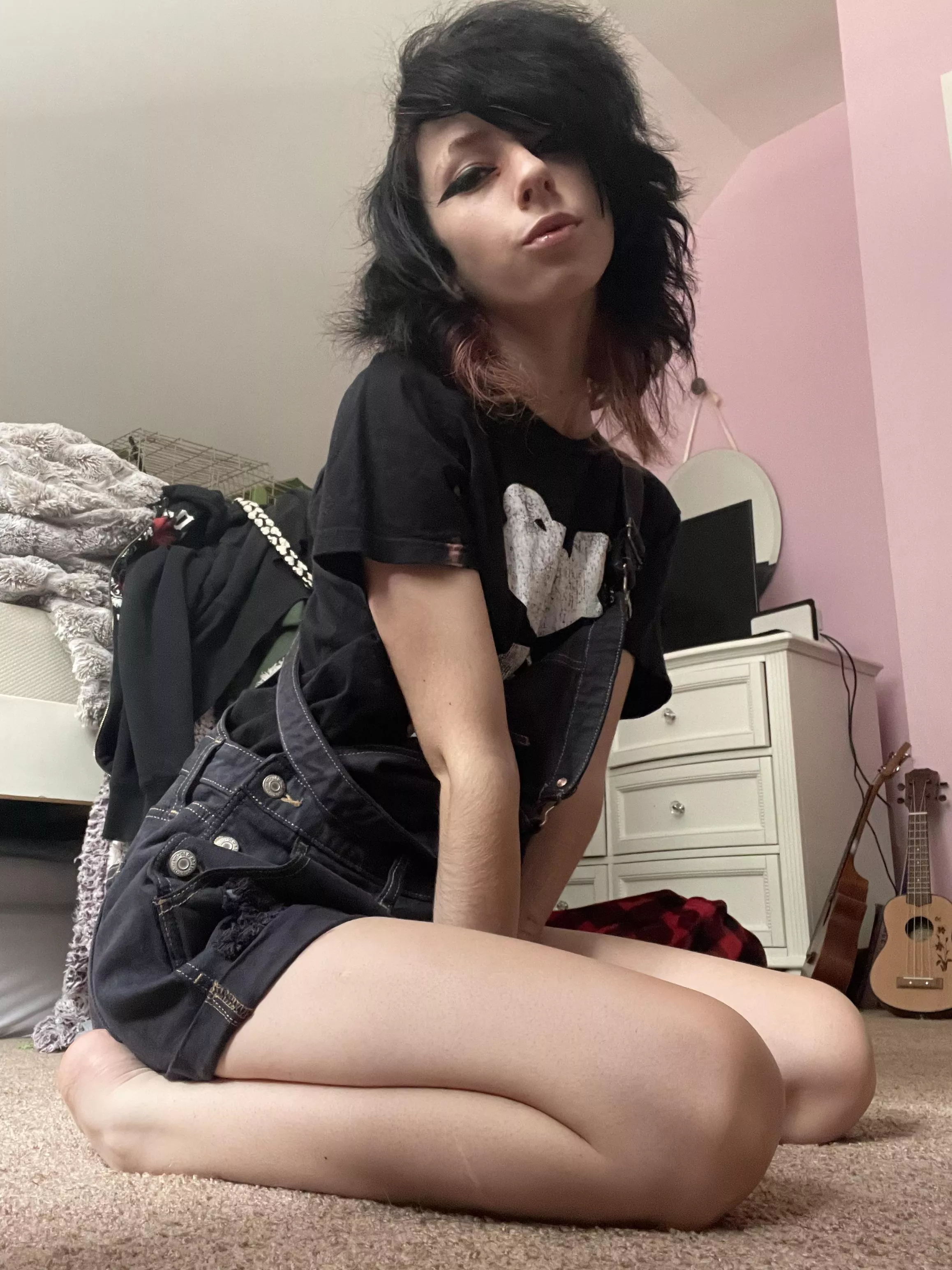 Felt cute, might delete later 🫣