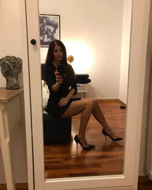 Greek milf
