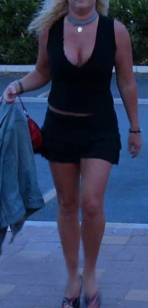 Hubby Dressed me for my date with a sexy young suitor! [oc]