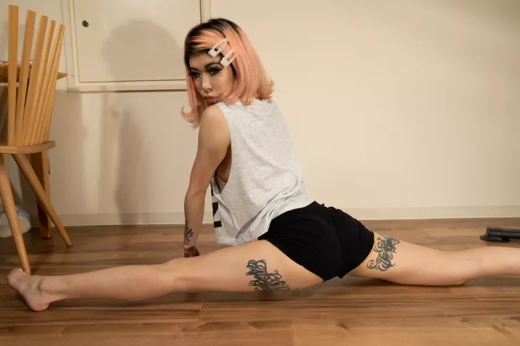 I'm going to make you work to get any clues out of me ;)