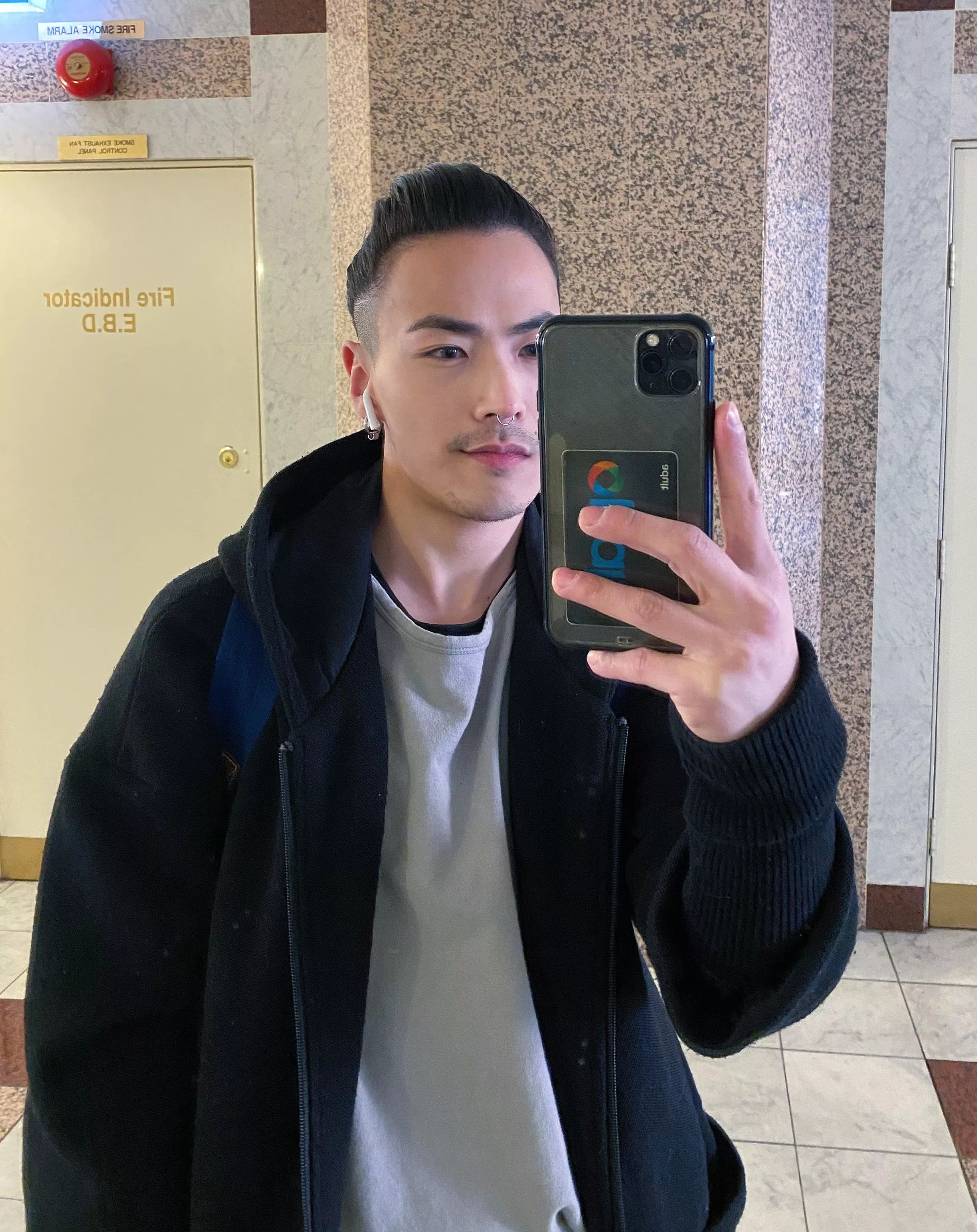 Looking for friends to play Elden ring / Genshin together! (PC player here✌🏻)