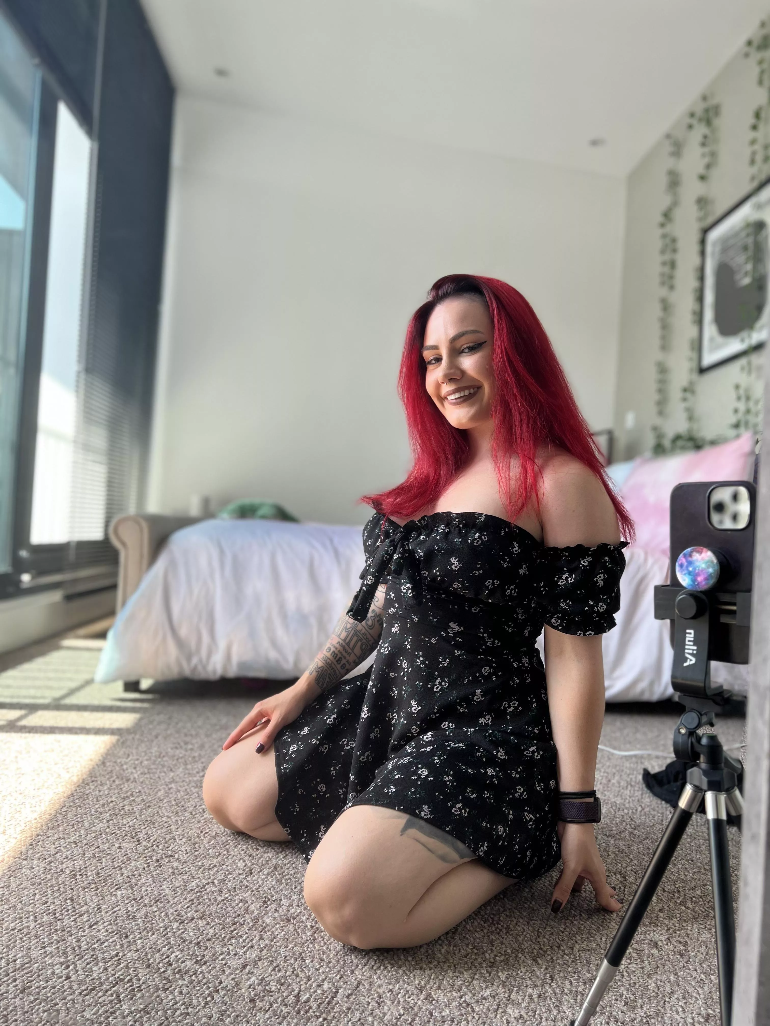 It’s very hot here today 🥵🥵