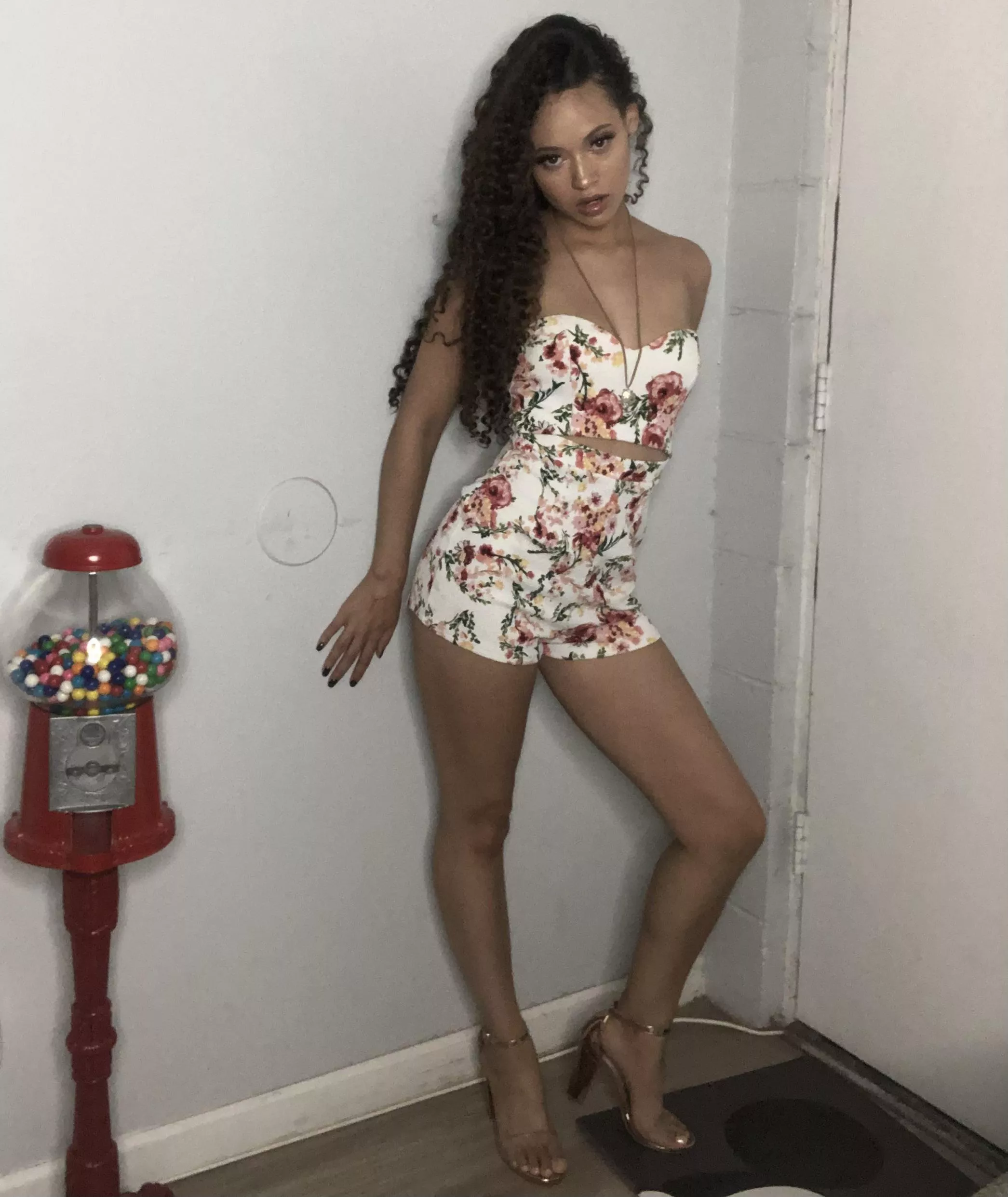 Love this romper and heel combo 🥰🥰🥰