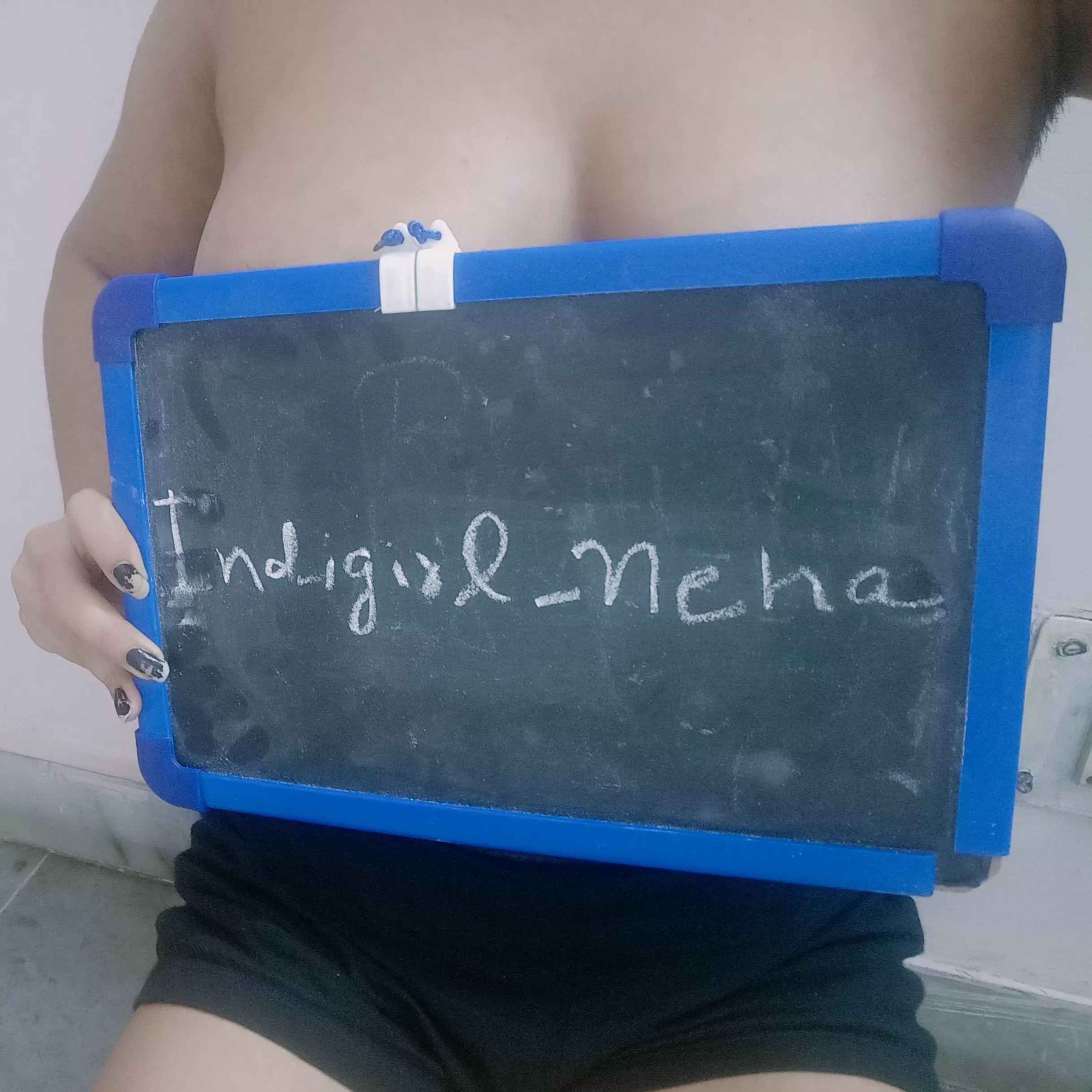 Good evening guys.....up for online...😍🤩🥰