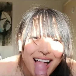 I found a 13s video of her, anybody have the full video?