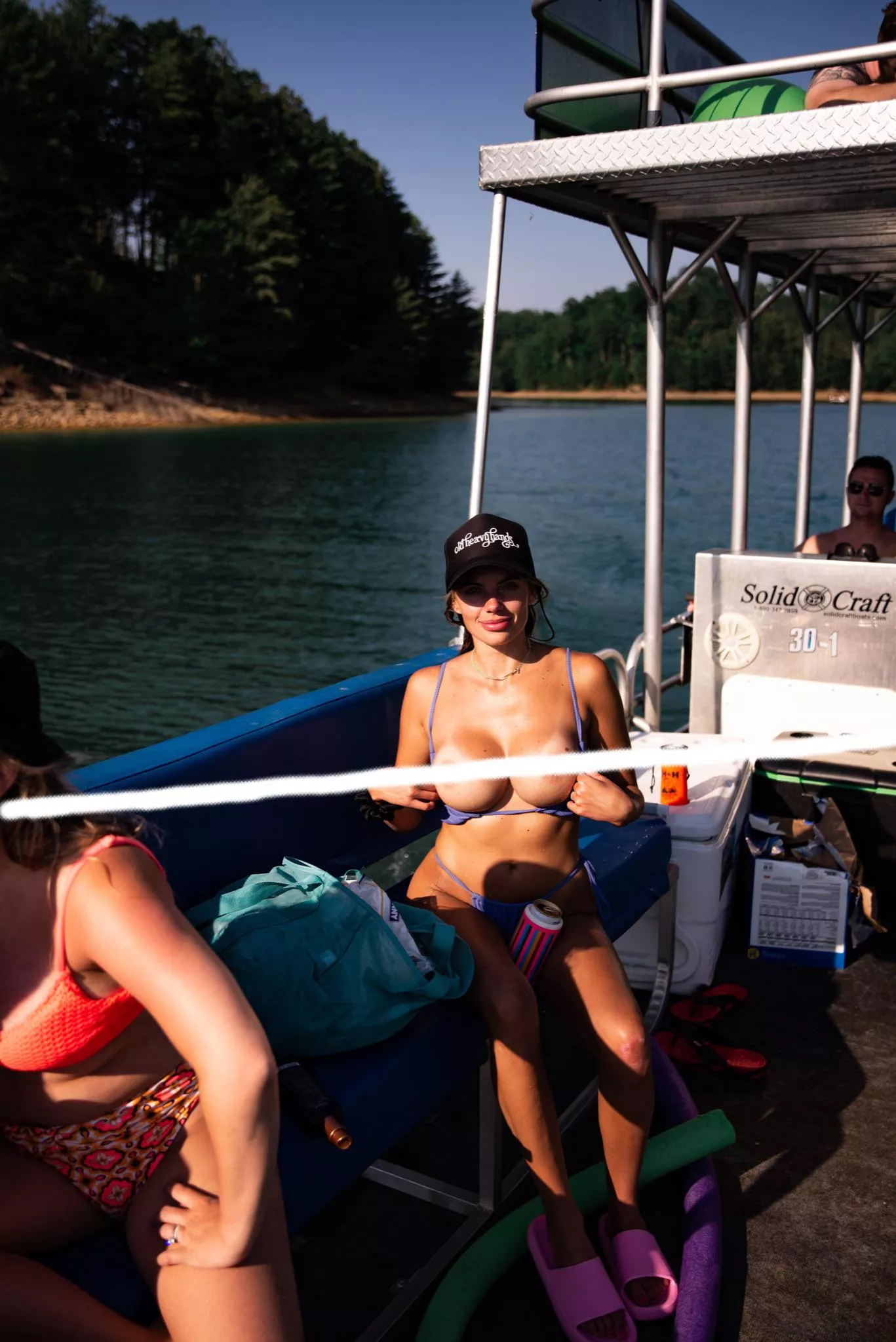 Lake life. Come see more 😝