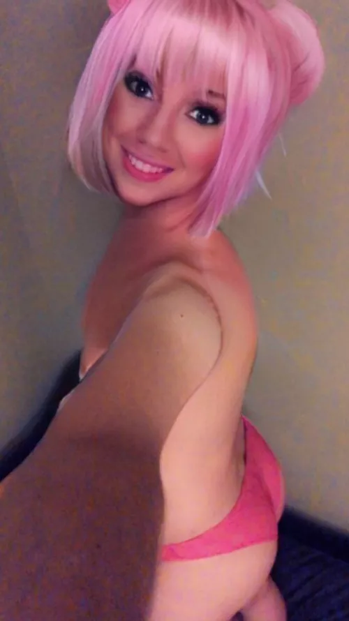 Say hi if you want a femboy friend to tease you randomly