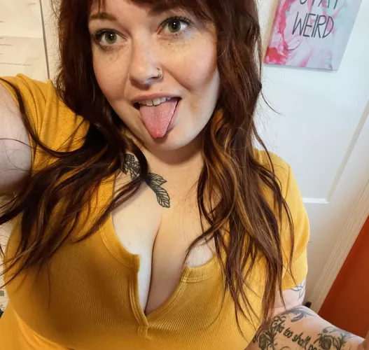 Slut wanting to get fucked 😜