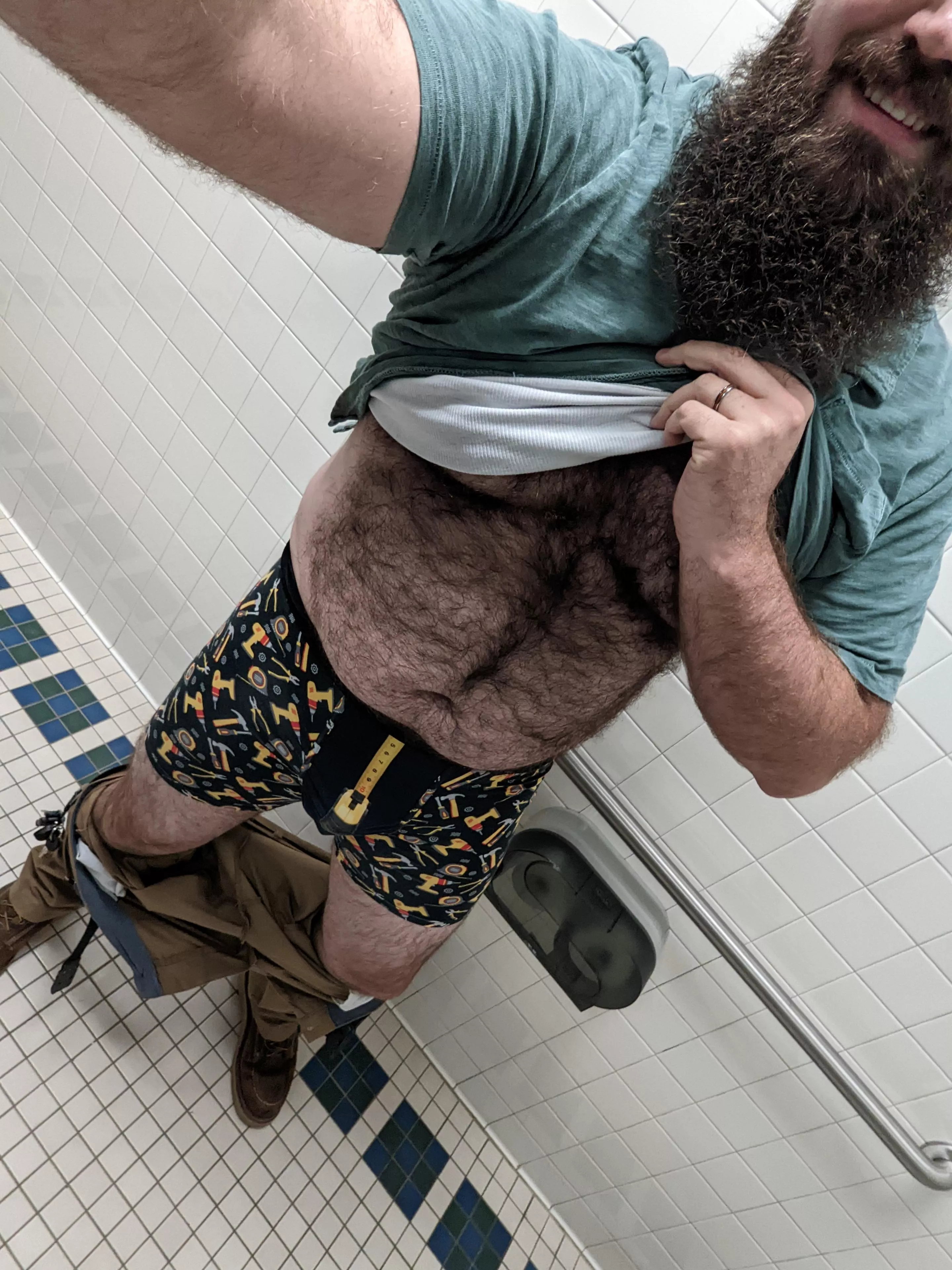 quick trip this morning to the work bathroom before everyone got in, don't you wish you could join me?