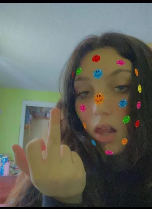 had some of her nudes but only this is what left now. any chances of finding her ?