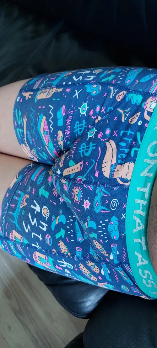 On Thatass Boxershorts. Size M fits good, but the Quality is not the best.