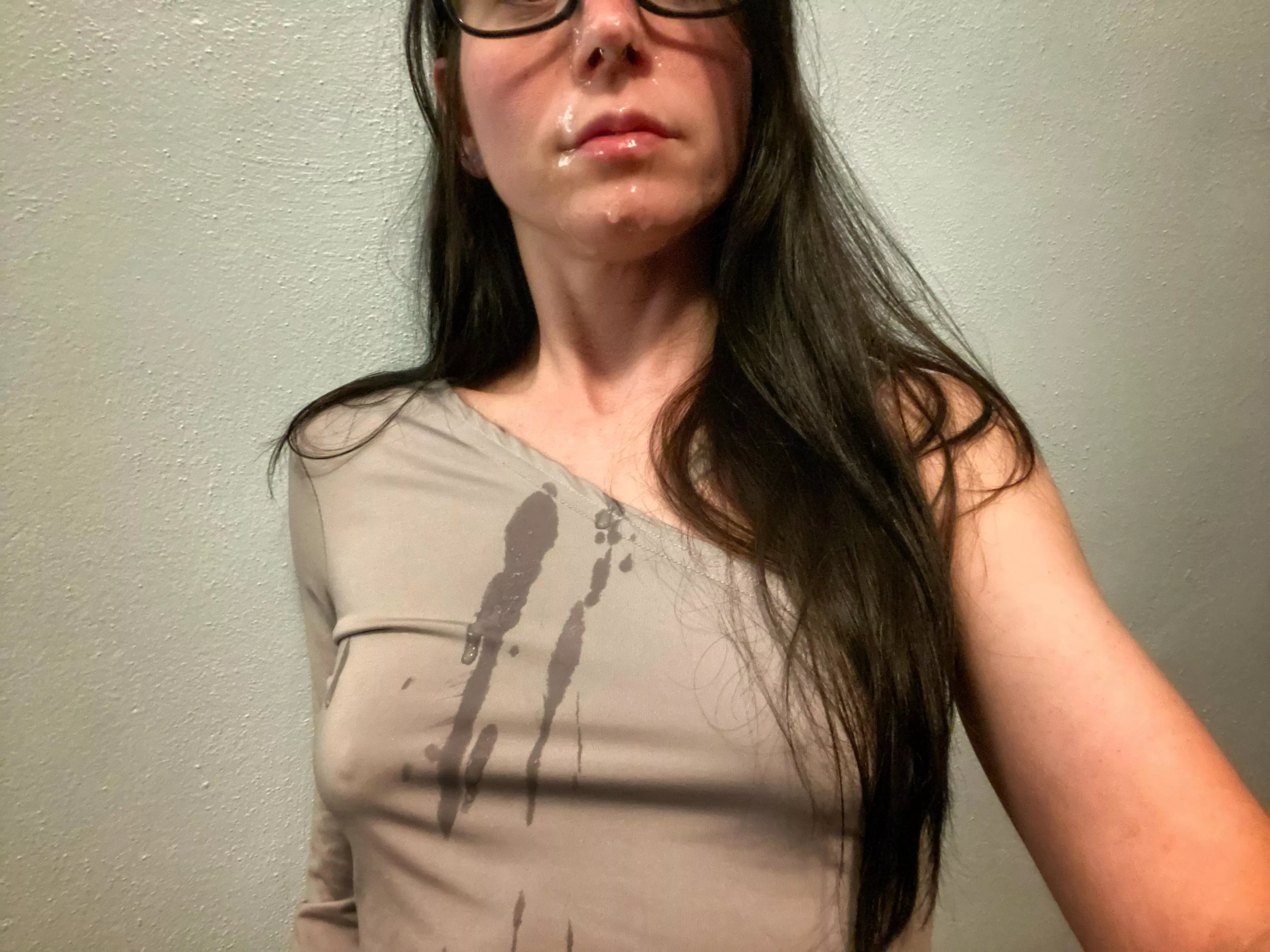 This top always looks better after a cumshot 💦🤓 (f) OC