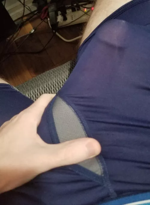 Ignore the wire mess, just focus on the bulge.