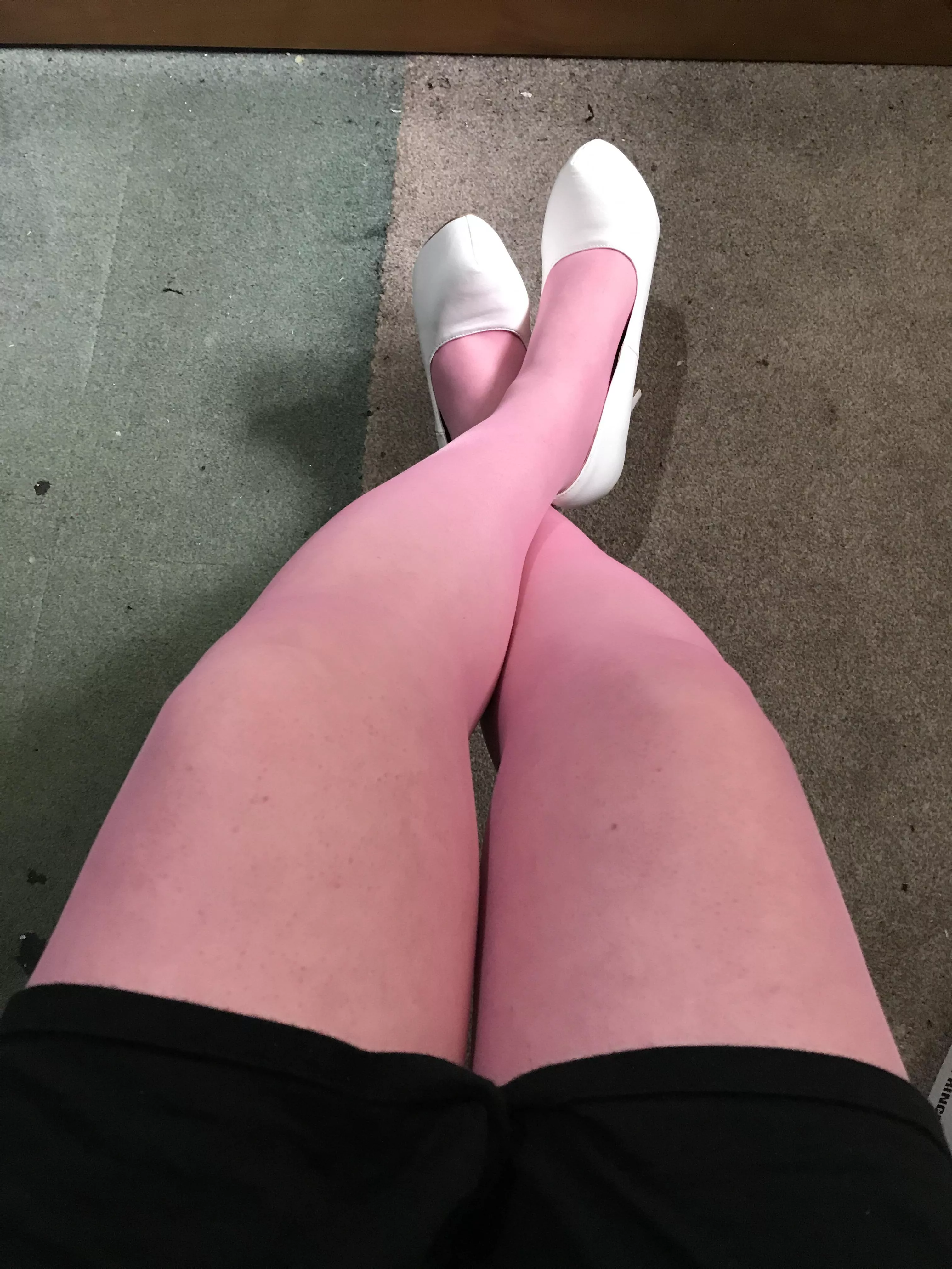 So[M]e days ago someone posted with pink heels, white nylons so here’s my white heels, pink nylons