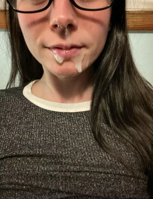 That was a thick load. The other half of it’s on the floor 😜🤓 (f) OC