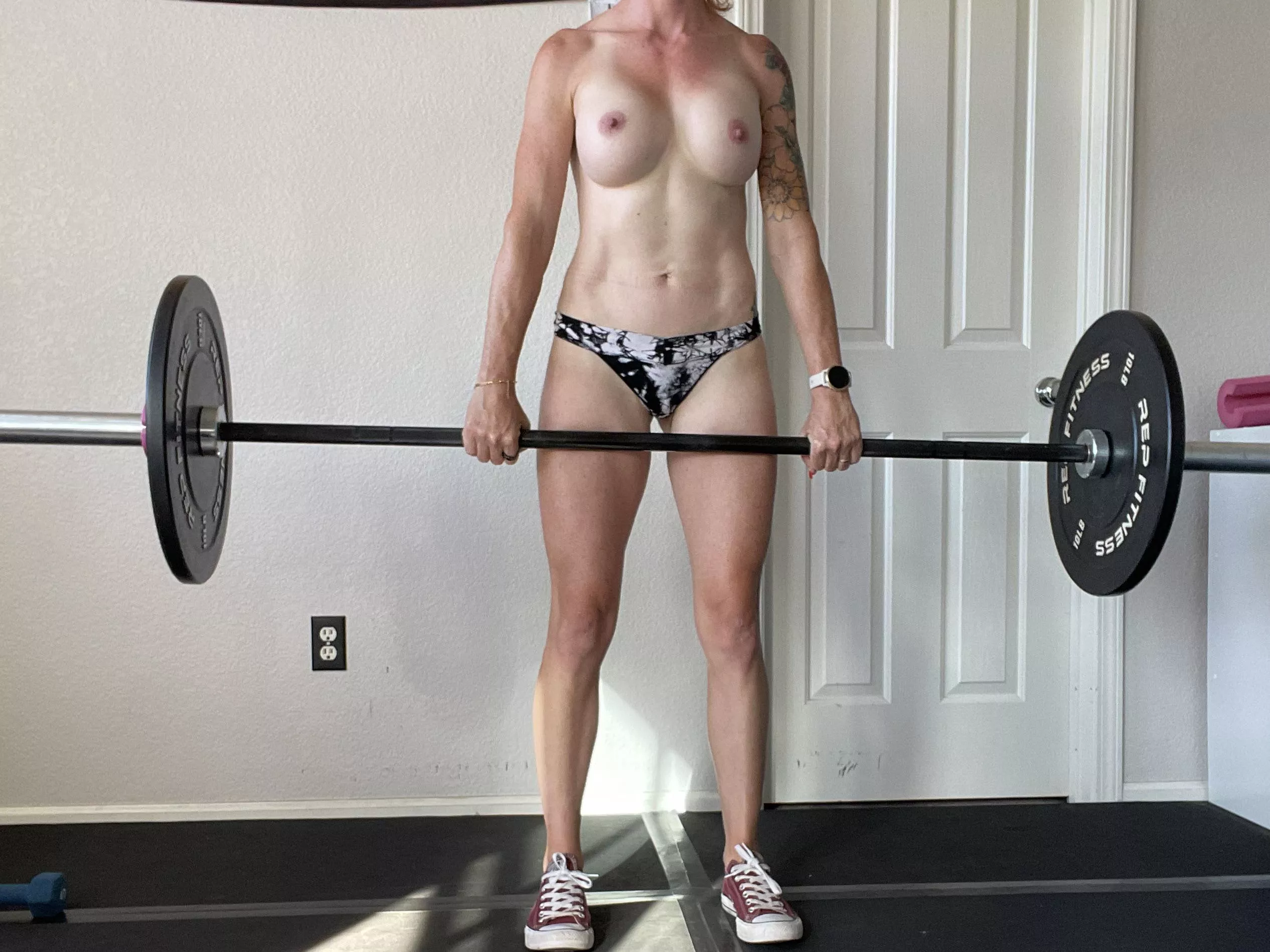 Motivation Monday! Don’t skip your workout cause your tired from the weekend! Get it! [f]33