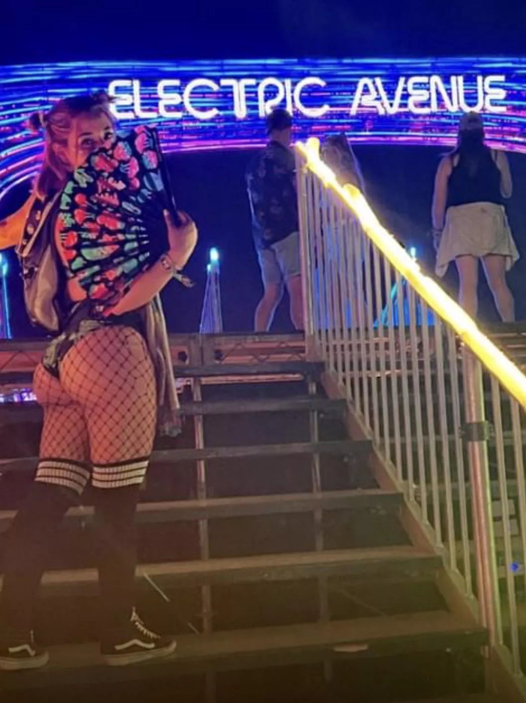 Rave booty