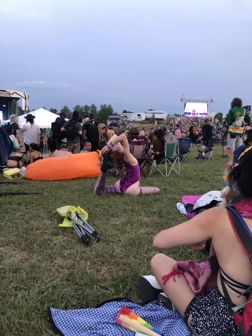 stretch me out?? 👀