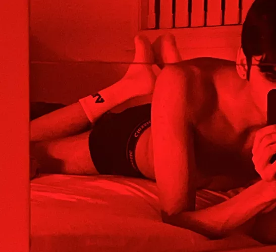 20, pakistani twink :)