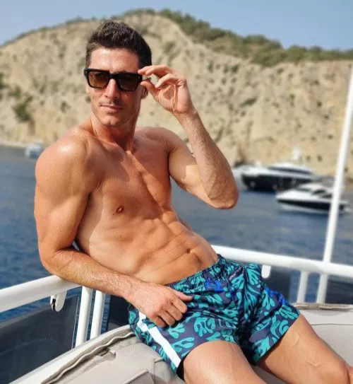 “Robert Lewandowski” …