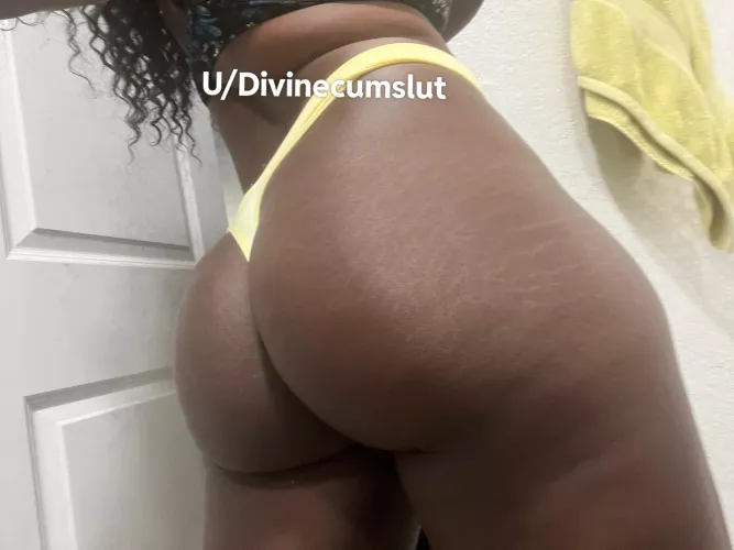 [BA] big ass makes up for small tits