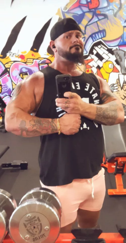 Bigger arms means faster pillaging