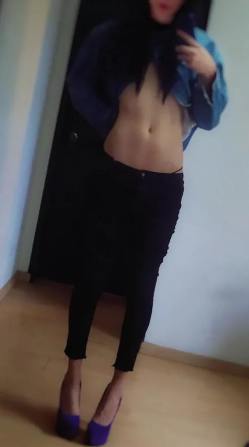 Do you like my stomach 💕? (oc)