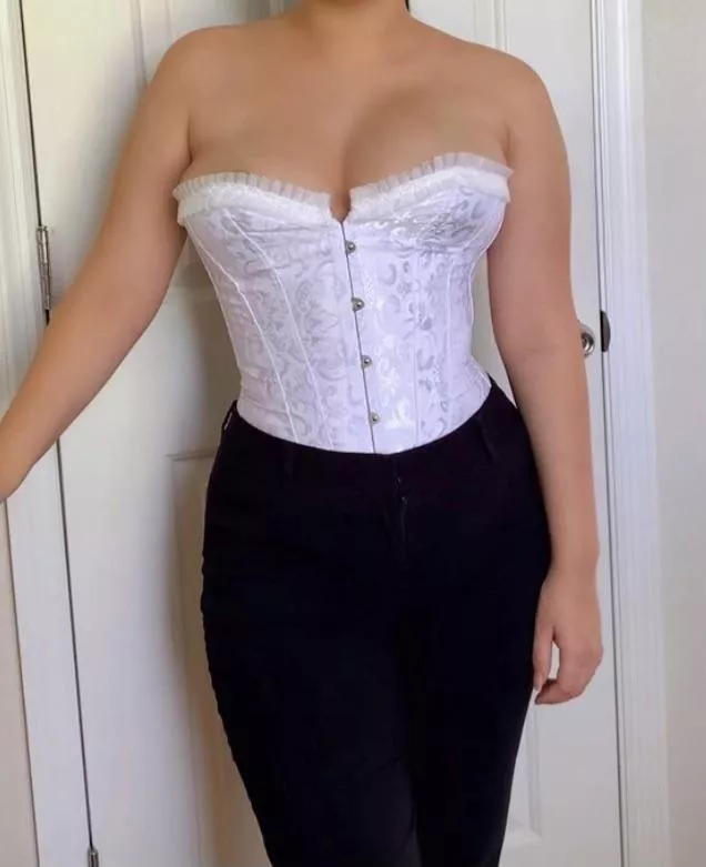 Hi ☺️ new here, u like my new corset?