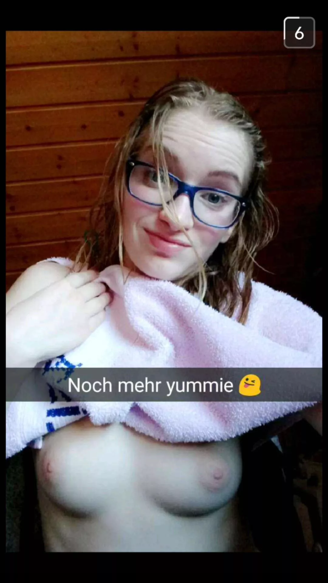 German College Slut loves to expose herself 😌