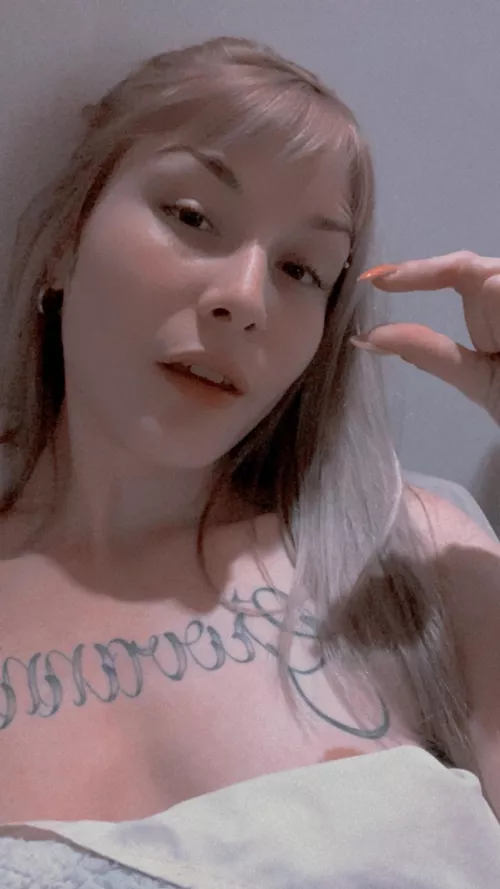 this goddes 💅 woke up wanting to humiliate micropenis 🤏🥜 who wants to be the firts ? [domme]
