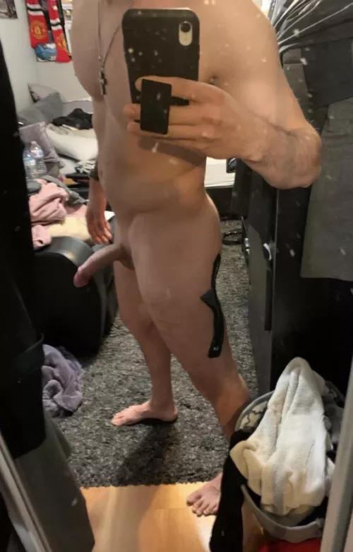 27m horny as fuck right now. Let me know what think ? (1-10)