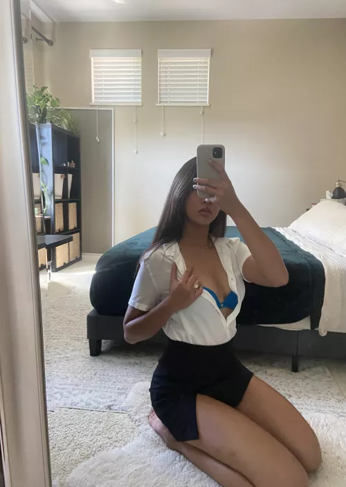 Hi, I’m Emi and I’m new here so please be nice :)