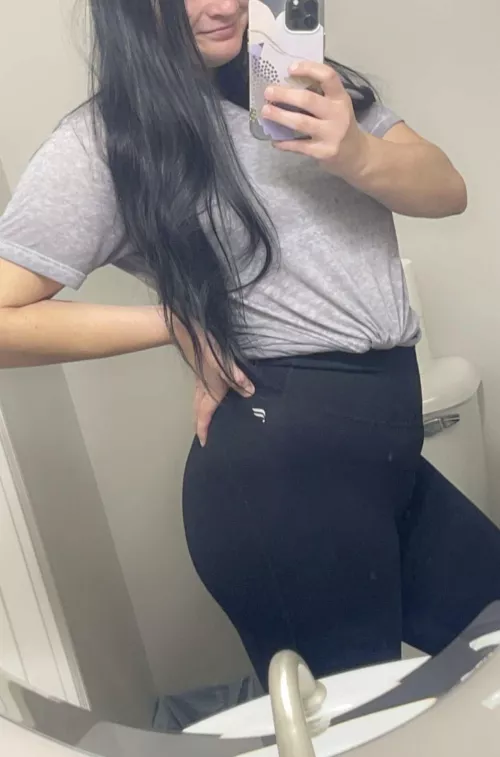 Let me help you get horny, then fuck your wife thinking about me tonight 🙃