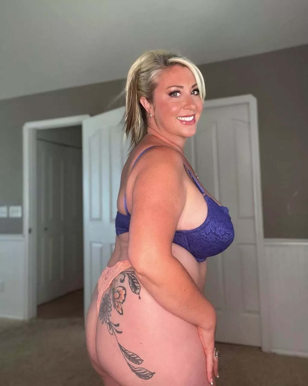 Let's stay in & get cozy :)