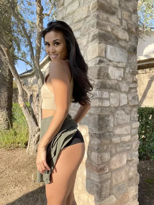 Do you think my ass can handle your big cock 🍑?