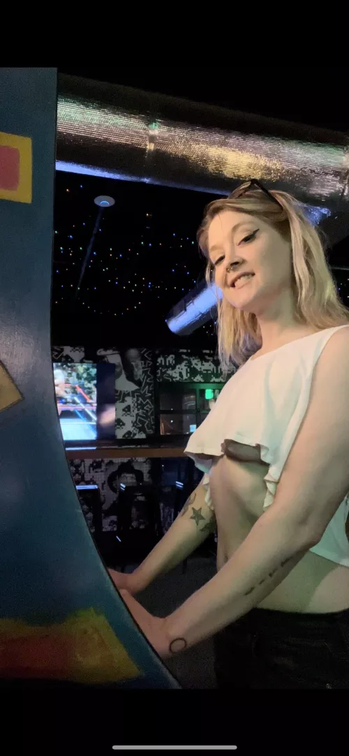 May I have some of your tokens??🥰