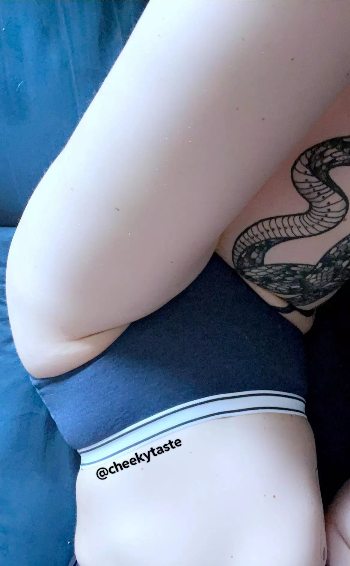 A brief second of your time to like and follow 😘