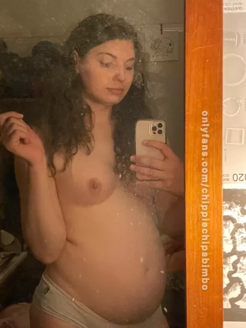 filling up my girlfriend’s mirror more and more